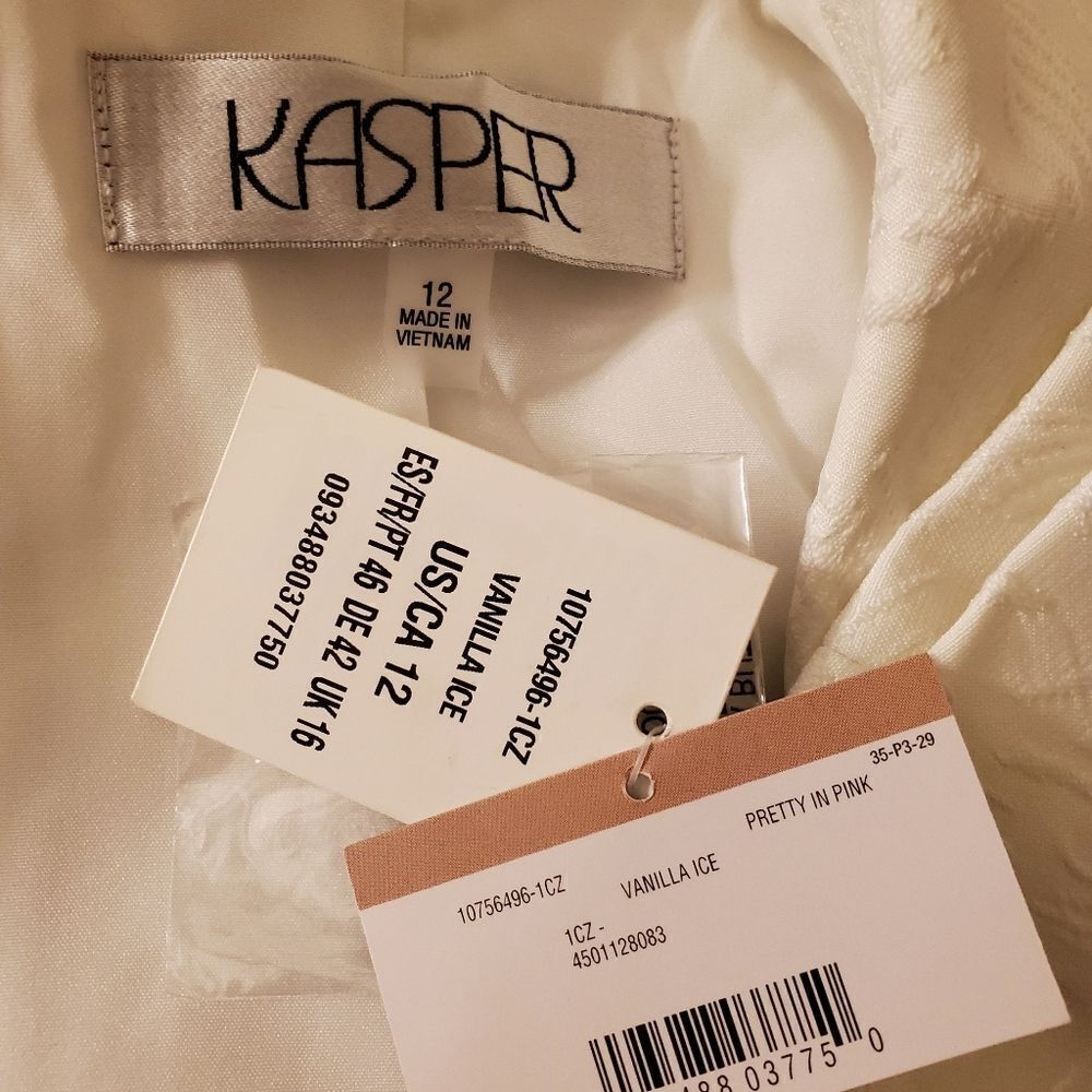 Kasper 3/4-Sleeve Textured-Leaf Blazer - Picture 10 of 12
